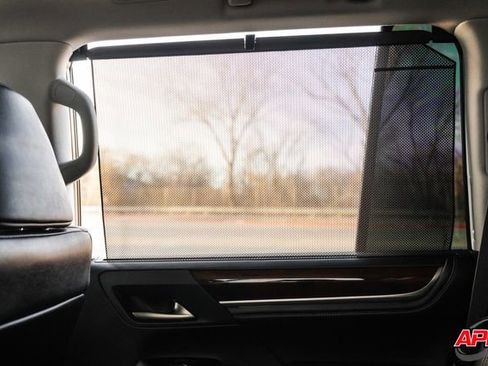 Used 2021 Lexus LX 570 4WD w/ Luxury Package image 70