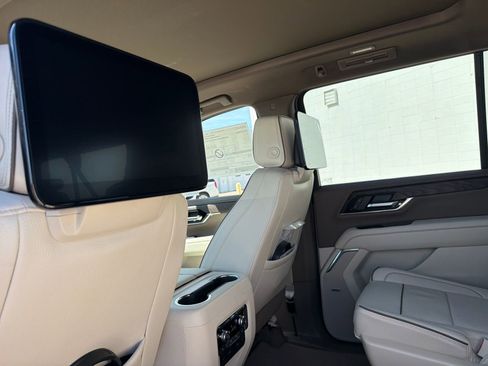 New 2026 GMC Yukon XL Denali w/ Denali Reserve Package AWD/4WD image 14