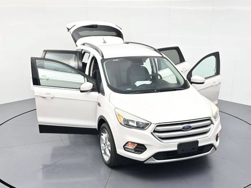 Used 2018 Ford Escape SE w/ SE Sync 3 Package AWD/4WD image 52
