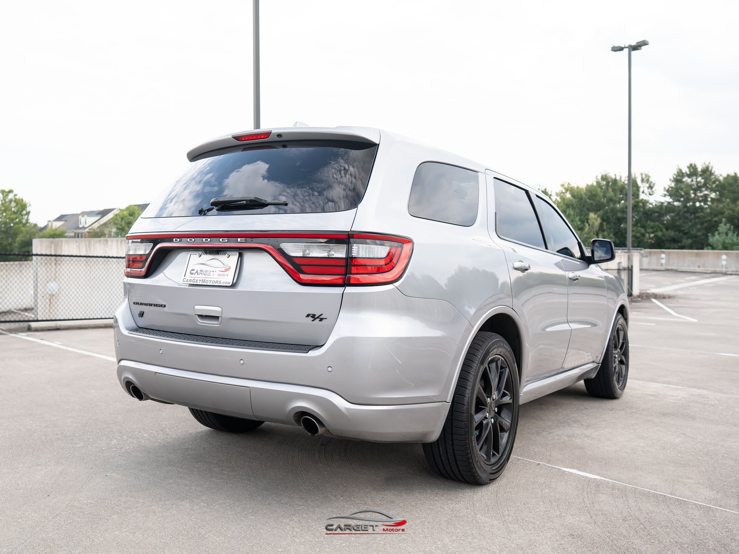 Used 2018 Dodge Durango R/T w/ Technology Group AWD/4WD image 5