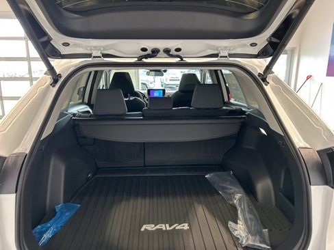 New 2025 Toyota RAV4 XLE image 18