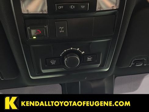 Used 2021 Toyota Tacoma TRD Off-Road AWD/4WD image 23