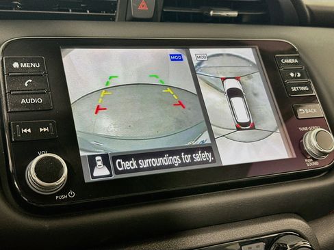 Used 2023 Nissan Kicks SR w/ SR Premium Package FWD image 13
