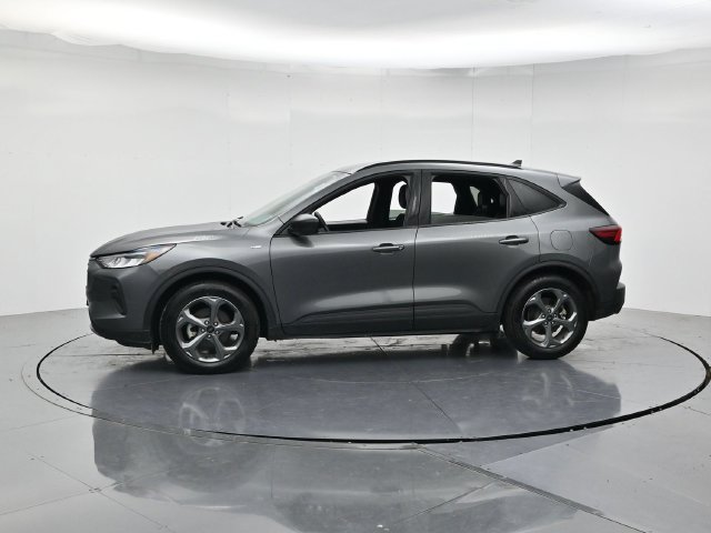 Certified 2025 Ford Escape ST-Line FWD image 6
