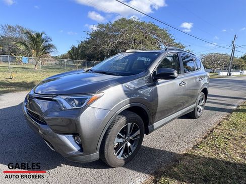 Used 2017 Toyota RAV4 XLE image 7