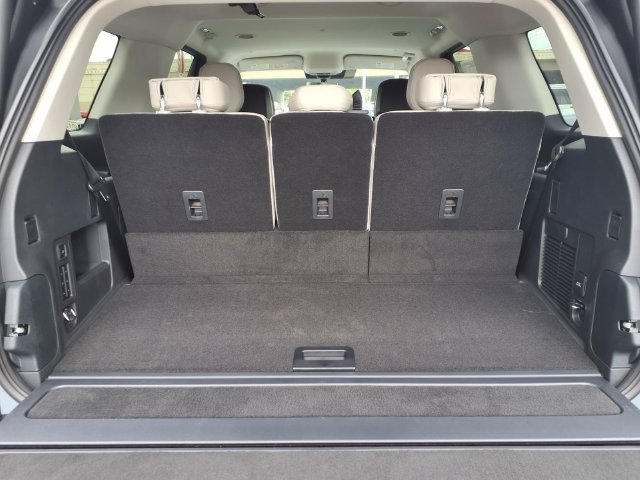 New 2026 Lincoln Navigator Premiere AWD/4WD image 9