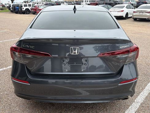 Used 2025 Honda Civic Sport image 4