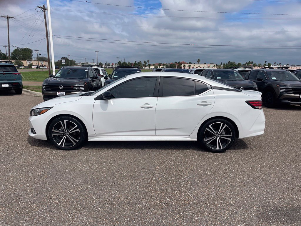 Certified 2022 Nissan Sentra SR w/ Electronics Package FWD image 4