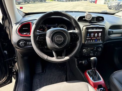 Used 2022 Jeep Renegade Trailhawk AWD/4WD image 17