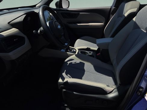 Used 2025 Subaru Forester Premium image 12