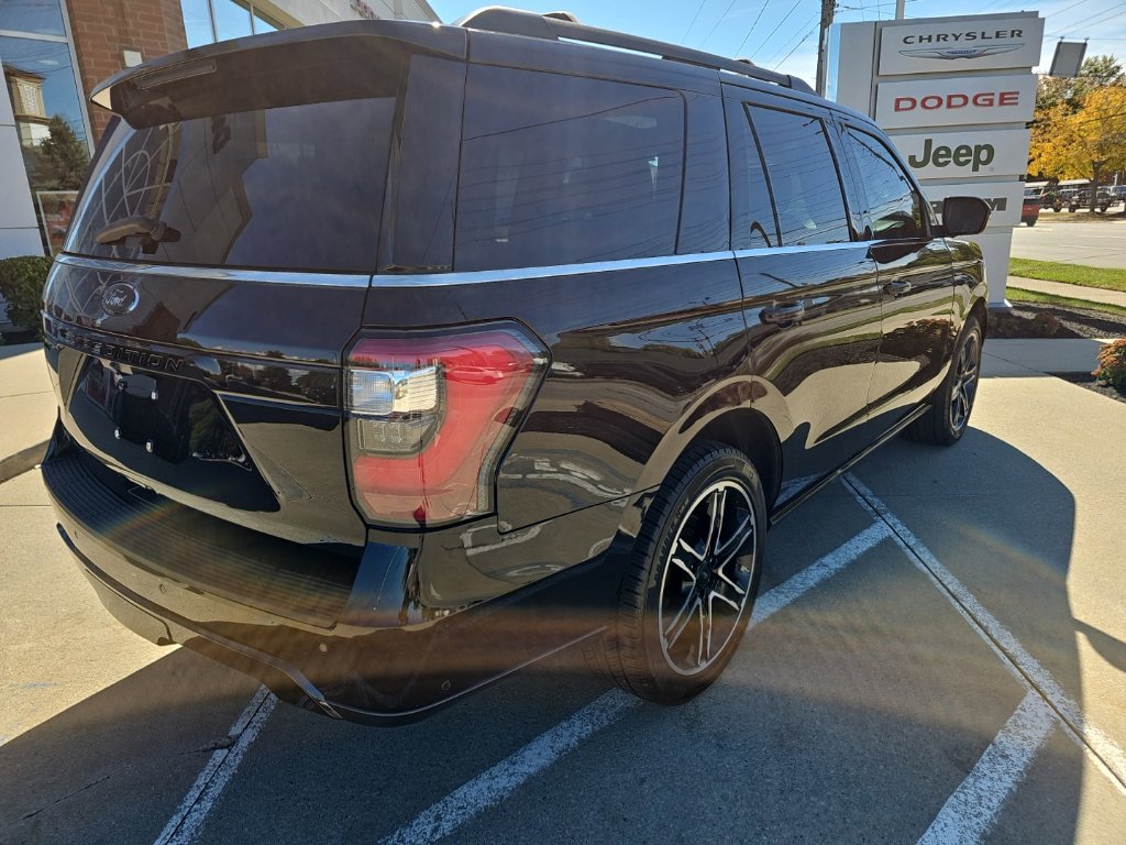 Used 2019 Ford Expedition Limited w/ Equipment Group 303A AWD/4WD image 12