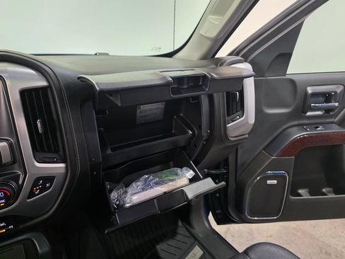 Used 2018 GMC Sierra 1500 SLT AWD/4WD image 25