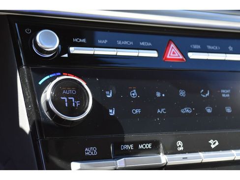 Used 2024 Hyundai Santa Fe Limited image 24