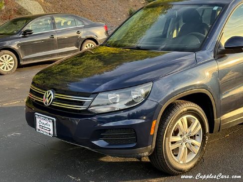 Used 2012 Volkswagen Tiguan S image 31