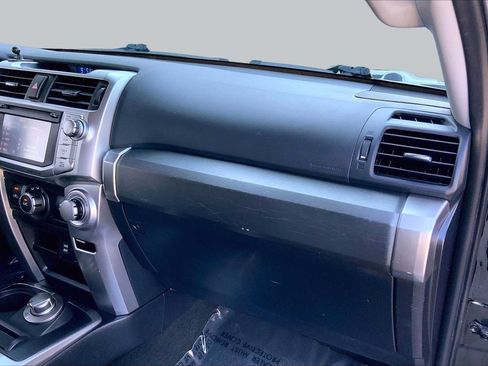 Used 2019 Toyota 4Runner SR5 Premium AWD/4WD image 17