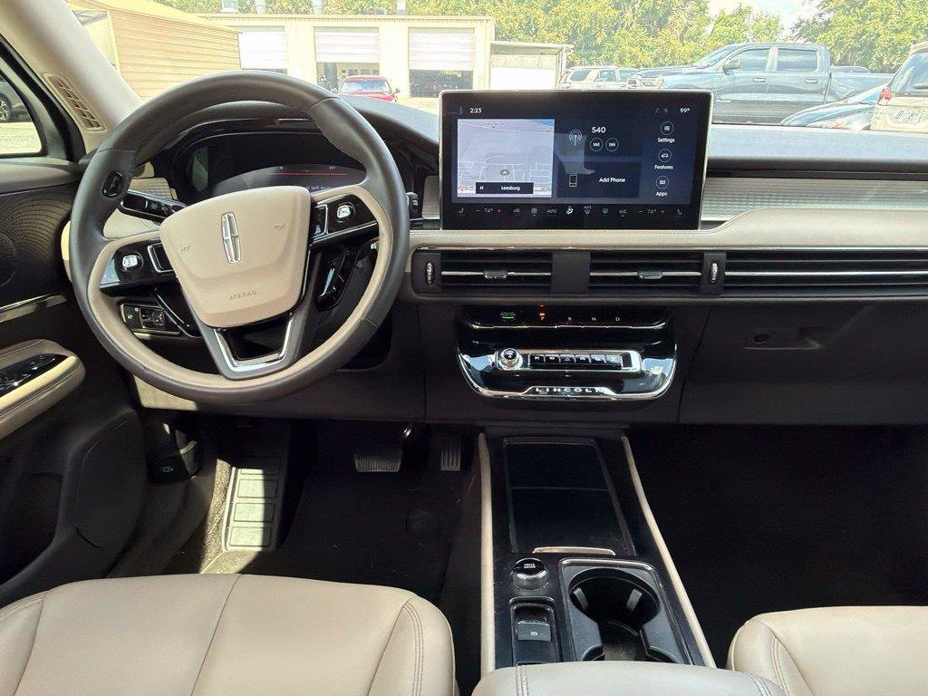 Used 2024 Lincoln Corsair FWD image 10