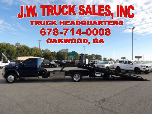 Used 2020 RAM 5500 SLT w/ Quick Order Package 2YG SLT AWD/4WD image 2