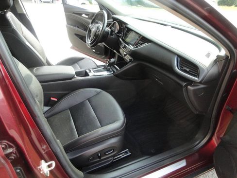 Used 2018 Buick Regal Essence w/ Driver Confidence Package #1 FWD image 15