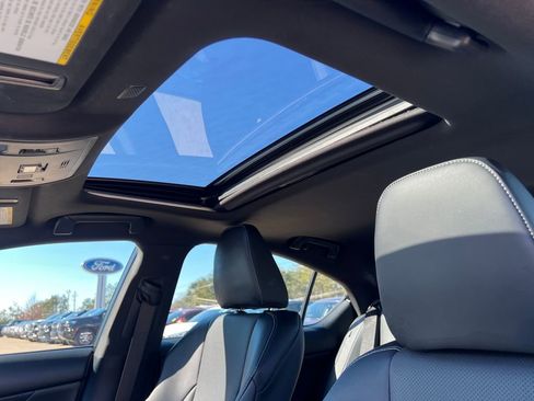 Used 2023 Lexus IS 350 F Sport image 21