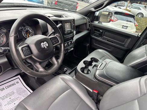 Used 2021 RAM 2500 Tradesman w/ Chrome Appearance Group image 27