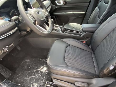 New 2026 Jeep Compass Latitude AWD/4WD image 13
