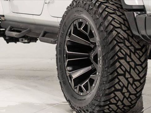 Used 2020 Jeep Wrangler Unlimited Sahara AWD/4WD image 9