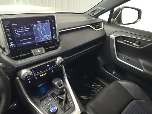 Used 2022 Toyota RAV4 XSE image 26