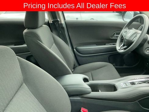 Used 2017 Honda HR-V LX image 10