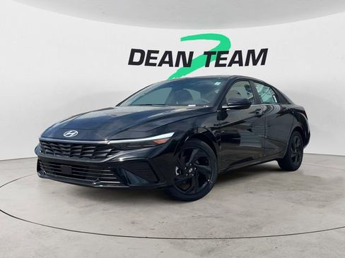 New 2026 Hyundai Elantra SEL Sport Premium FWD image 3