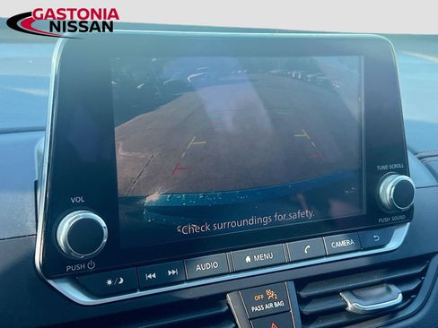 Used 2021 Nissan Altima 2.5 SR w/ SR Premium Package image 18