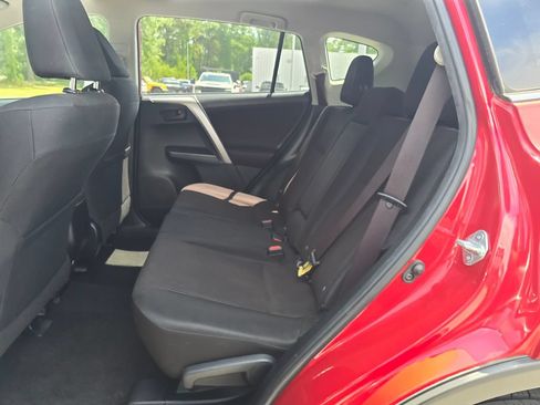 Used 2016 Toyota RAV4 LE FWD image 25