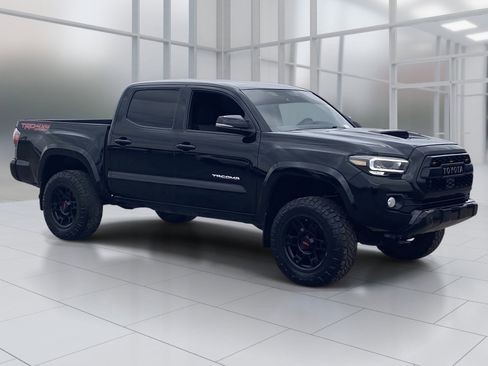 Used 2020 Toyota Tacoma TRD Sport w/ Technology Package image 7