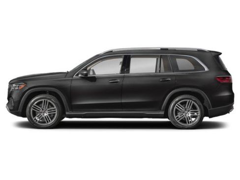 Used 2025 Mercedes-Benz GLS 450 4MATIC image 3