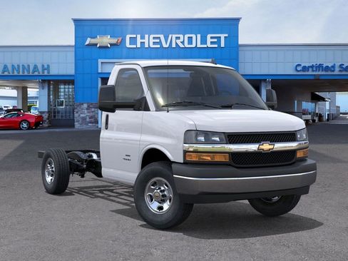 New 2025 Chevrolet Express 3500 Work Van w/ Power Convenience Package image 28