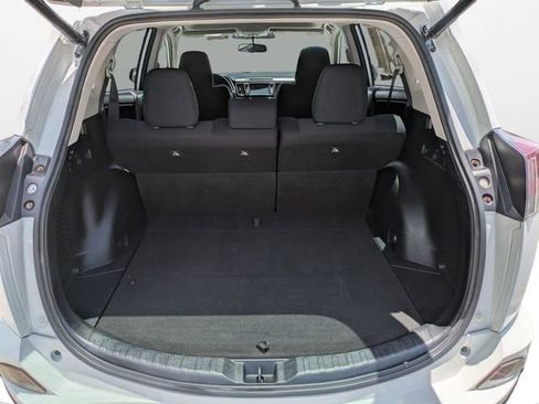 Used 2016 Toyota RAV4 XLE FWD image 13