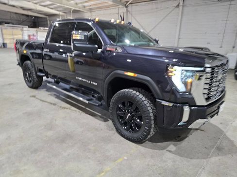 Used 2024 GMC Sierra 2500 Denali w/ Technology Package image 21