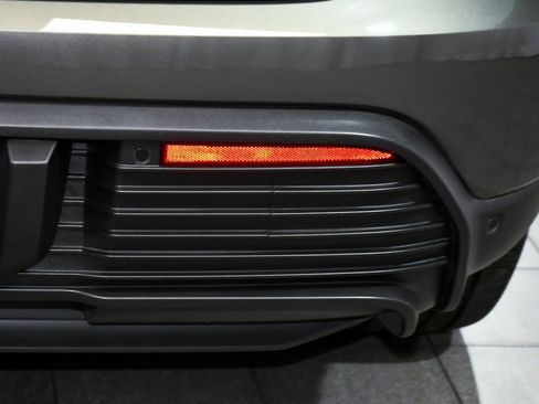 Used 2025 Porsche Macan 4 Electric image 83