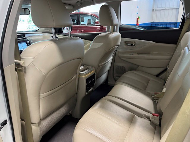 Used 2016 Nissan Murano Platinum w/ Platinum Technology Package FWD image 18
