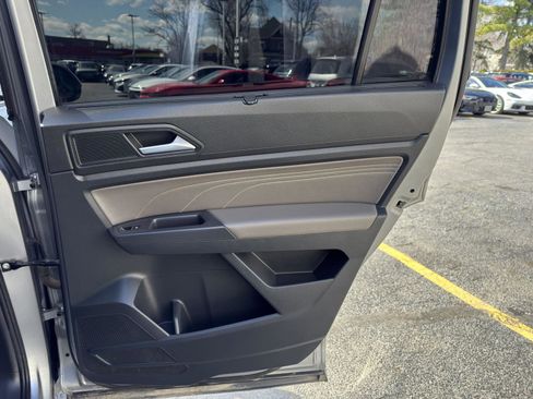 Used 2021 Volkswagen Atlas SE w/ Panoramic Sunroof Package image 33