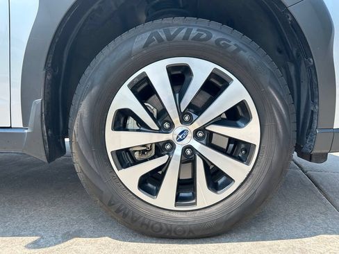 Used 2024 Subaru Outback Premium AWD/4WD image 40