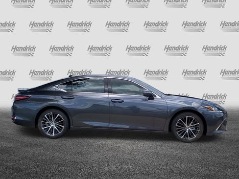 Used 2024 Lexus ES 300h w/ Technology Package FWD image 11