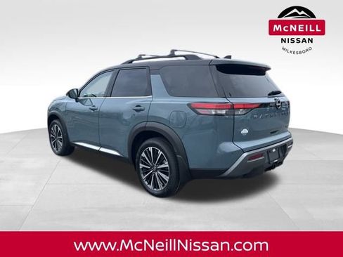 New 2026 Nissan Pathfinder Platinum image 5