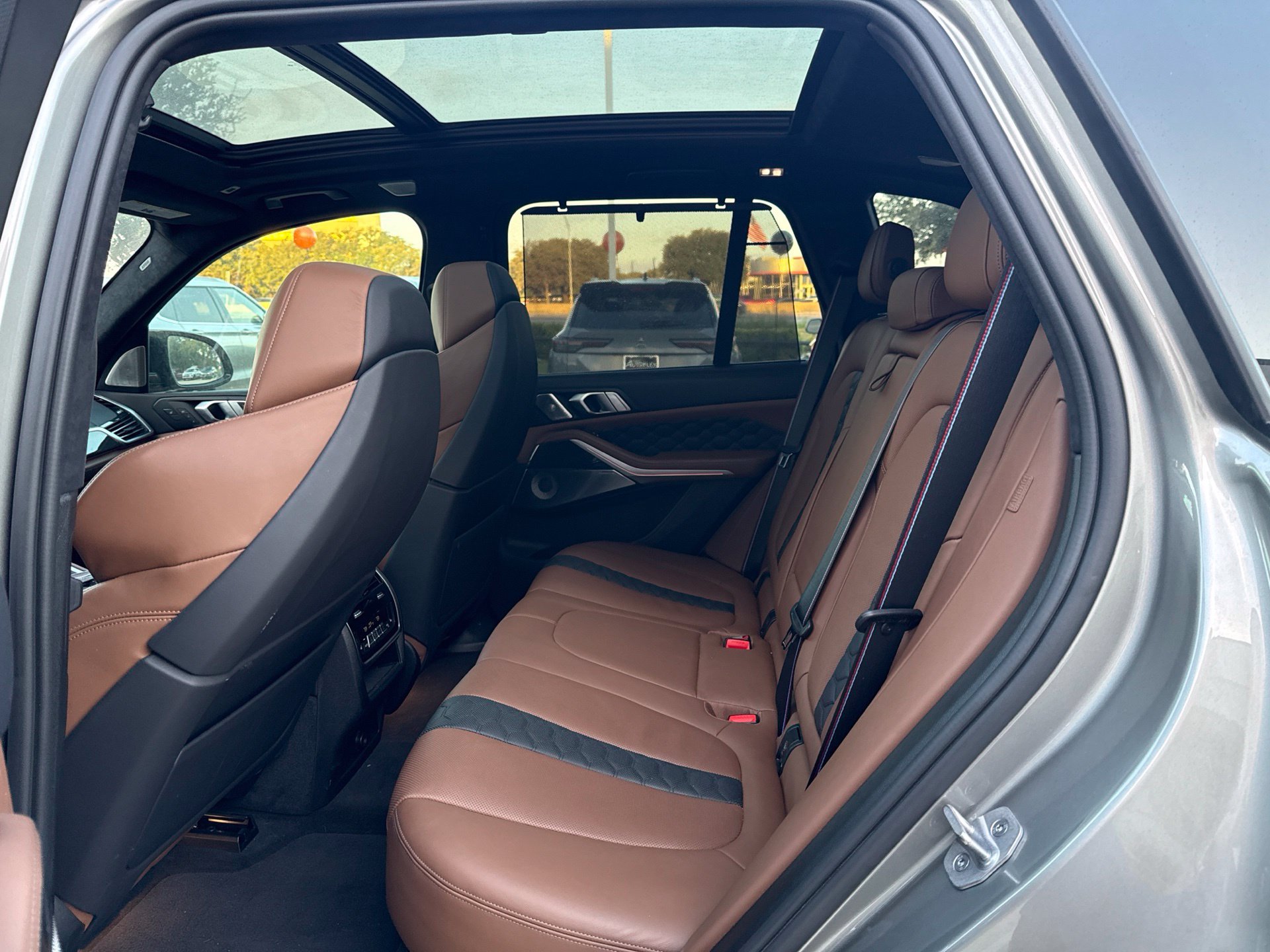 Used 2021 BMW X5 M w/ Competition Package AWD/4WD image 5