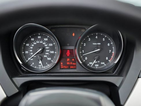 Used 2016 BMW Z4 sDrive28i image 25