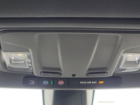 Used 2021 Chevrolet Silverado 1500 LT image 19