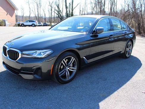 Used 2023 BMW 530i xDrive 530i xDrive w/ Premium Package image 5
