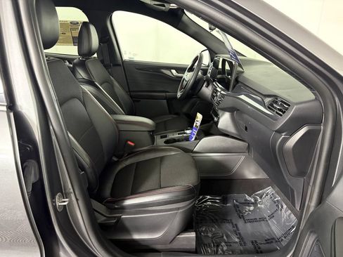 Certified 2024 Ford Escape ST-Line w/ Tech Pack #1 AWD/4WD image 36