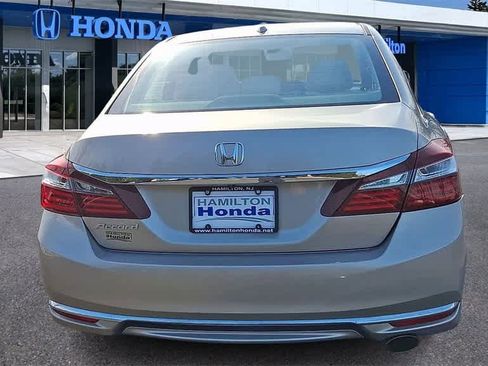 Used 2016 Honda Accord EX image 7