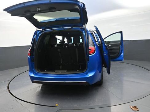 New 2026 Chrysler Pacifica Select image 34