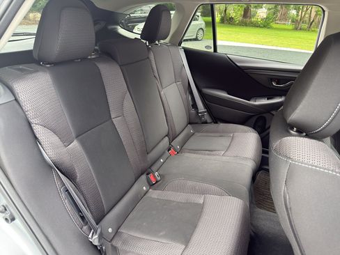 Used 2025 Subaru Outback Premium w/ Popular Package #1A AWD/4WD image 28